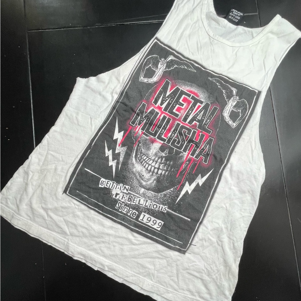 Metal Mulisha Black and White Logo 100% cotton